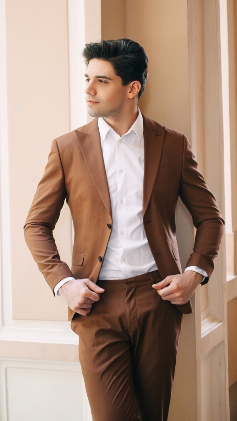 Men brown suit 1